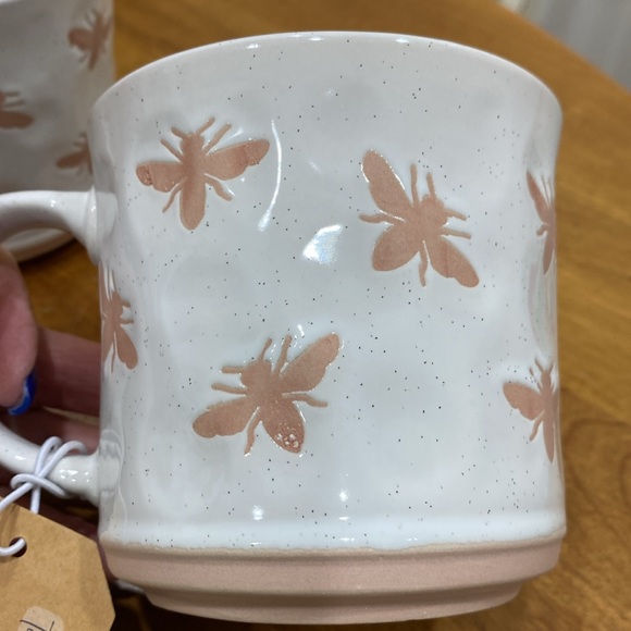 COPY - NWT.  Set off 2, Potter’s Corner, 16oz., ceramic mugs. - Picture 10 of 10